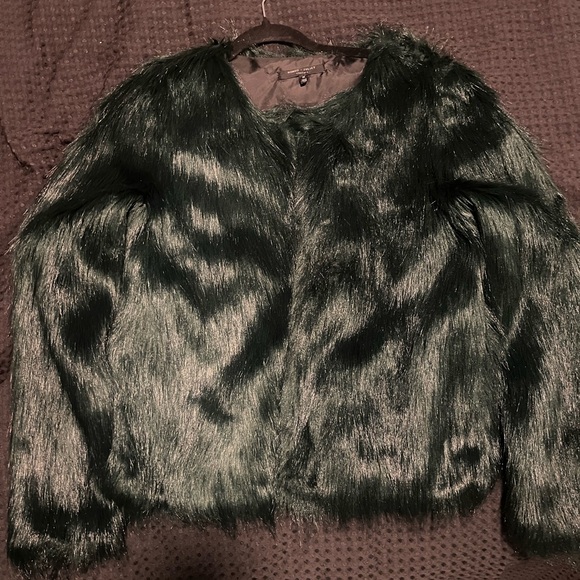 Emerald green faux fur - Picture 2 of 9